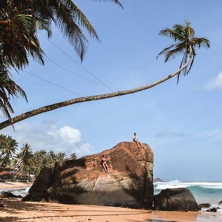 Hotel Shady Edge Unawatuna Esterno foto