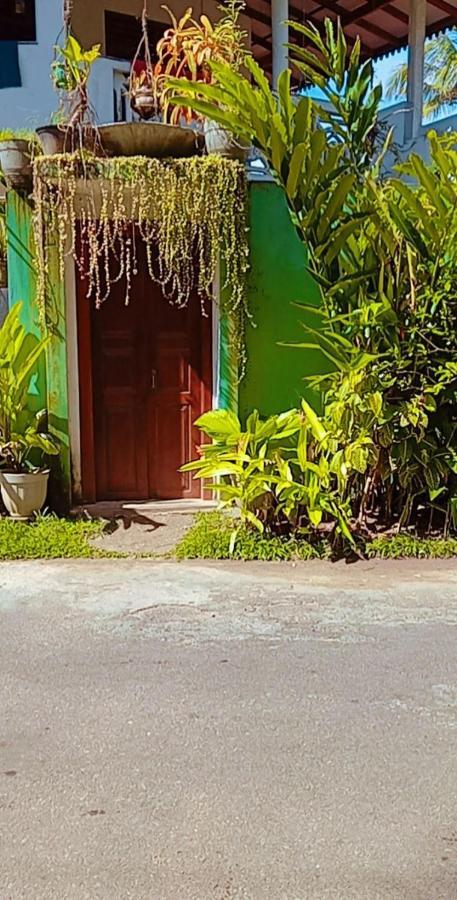 Hotel Shady Edge Unawatuna Esterno foto