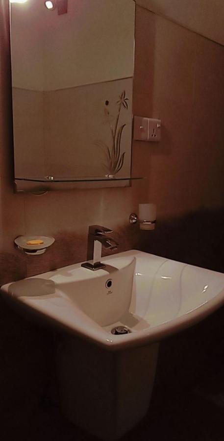 Hotel Shady Edge Unawatuna Esterno foto