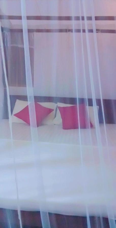 Hotel Shady Edge Unawatuna Esterno foto